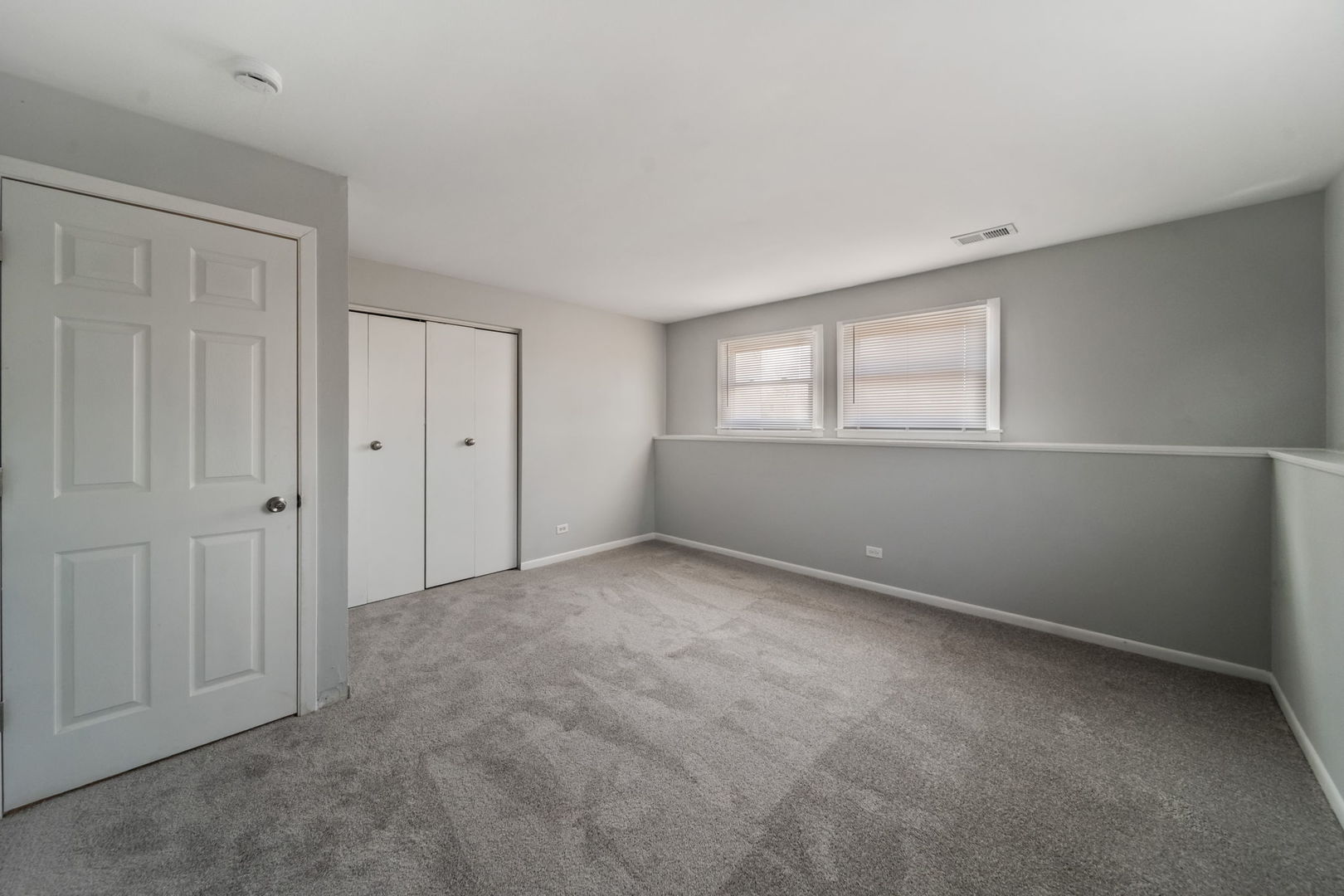 526 King Arthur Way Bolingbrook, IL 60440 - Photo 23 of 33