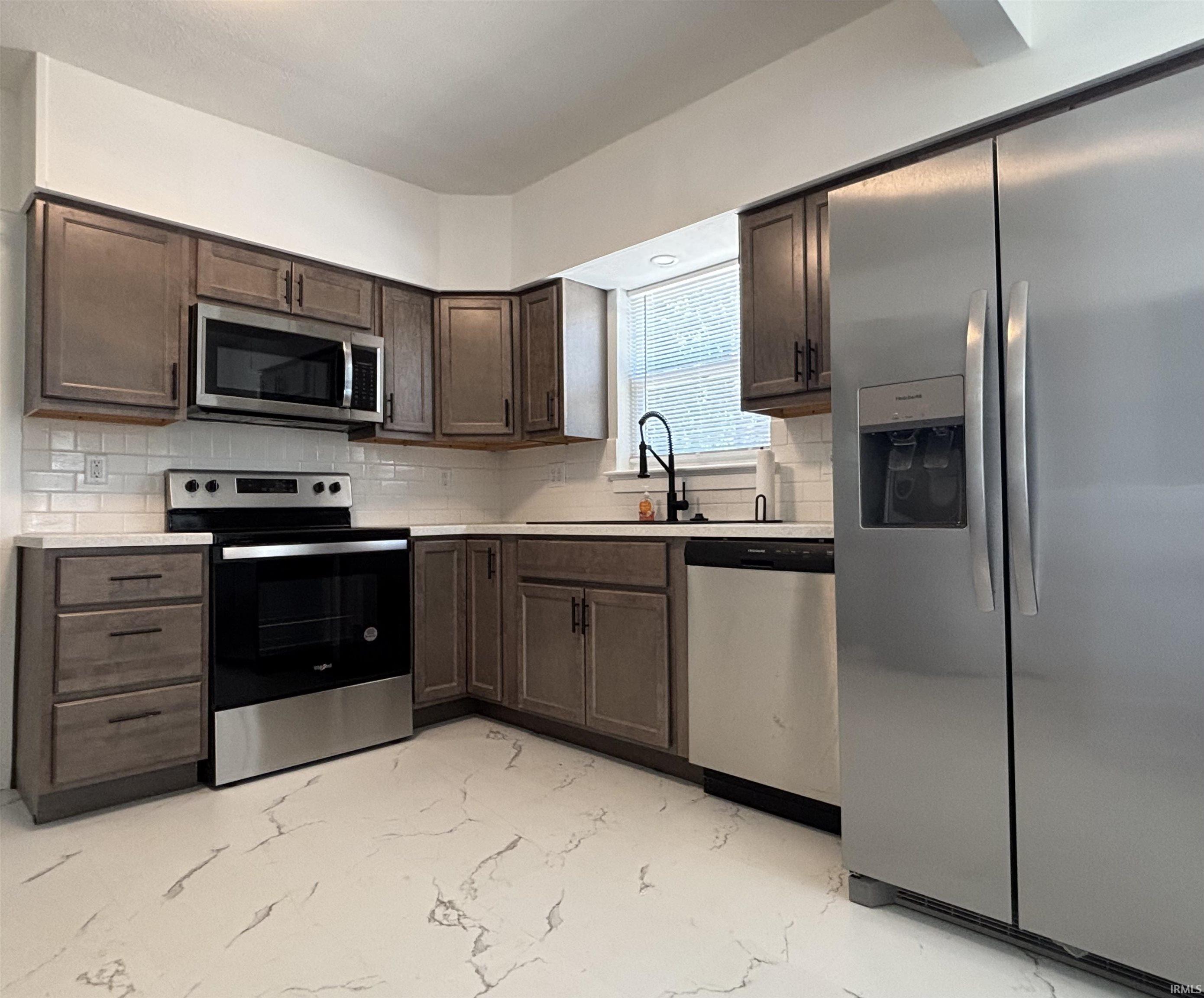 2521 North Red Bank Road Evansville, IN 47720 - Photo 11 of 36