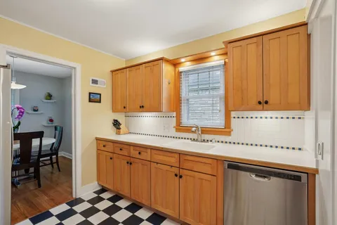 $699,900 | 821 Minakwa Drive, Madison, WI 53711