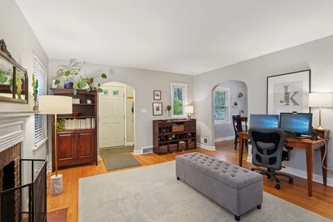 $699,900 | 821 Minakwa Drive, Madison, WI 53711