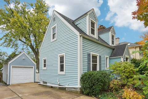 $699,900 | 821 Minakwa Drive, Madison, WI 53711