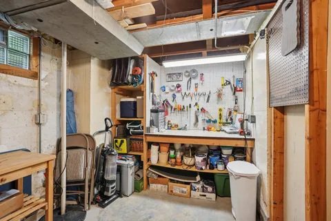 $699,900 | 821 Minakwa Drive, Madison, WI 53711