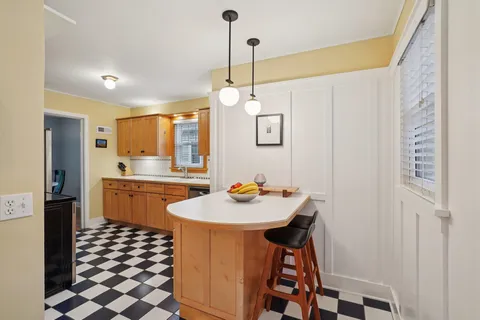 $699,900 | 821 Minakwa Drive, Madison, WI 53711