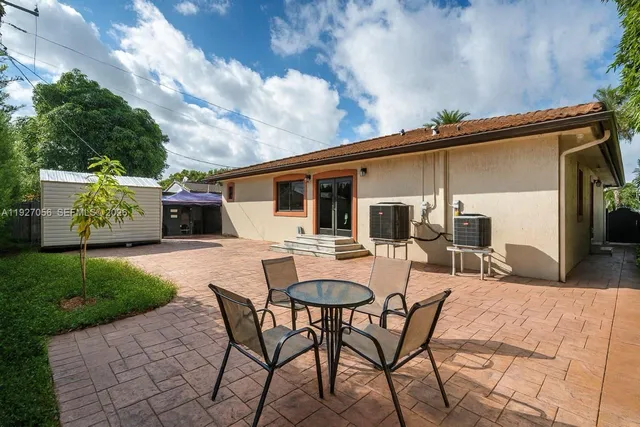 $998,500 | 141 Southwest 51st Court, Miami, FL 33134