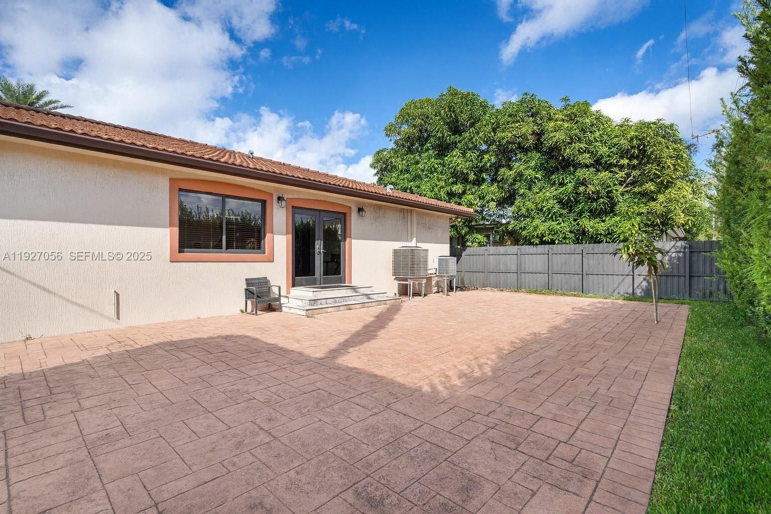 141 Southwest 51st Court Miami, FL 33134 - Photo 3 of 22