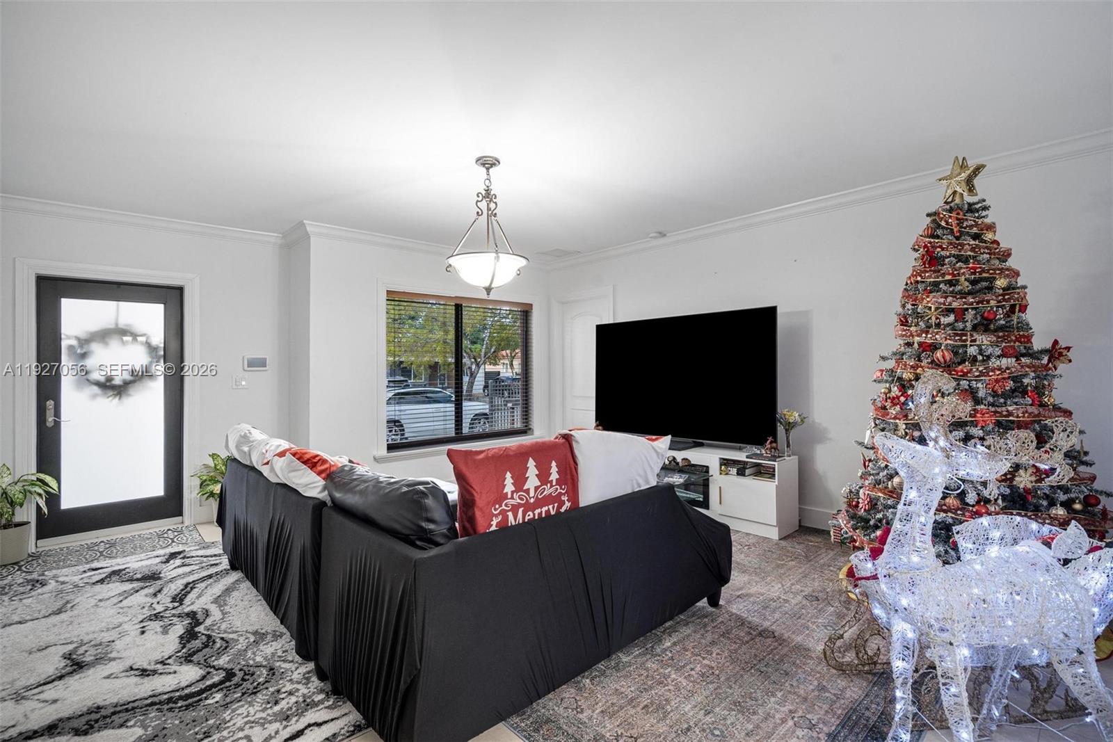 141 Southwest 51st Court Miami, FL 33134 - Photo 6 of 23