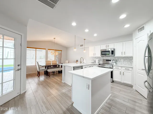 $3,495 | 1705 East Yukon Drive, Phoenix, AZ 85024