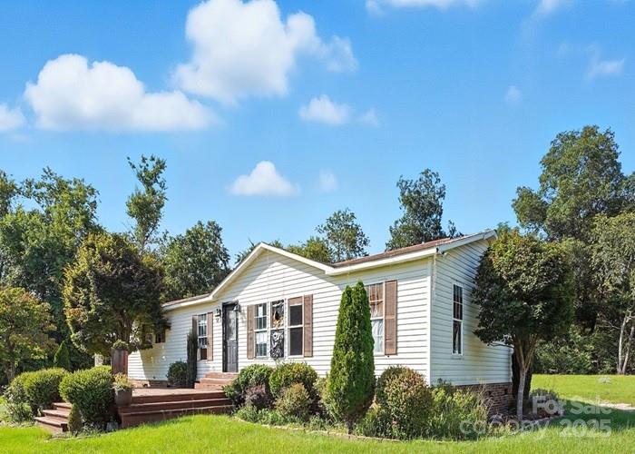 17520 Gulfport Road Laurinburg, NC 28352 - Photo 2 of 20