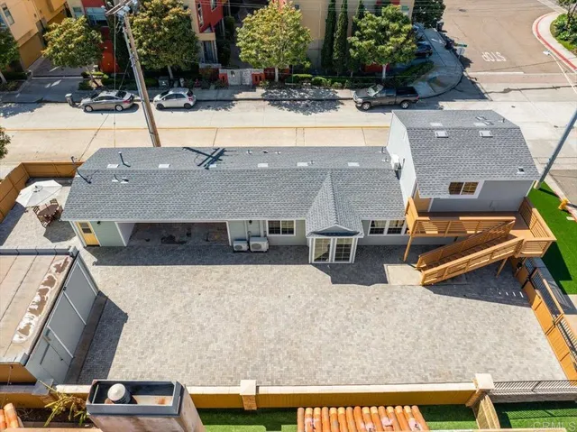 $2,999 | 406 South Cleveland Street, Oceanside, CA 92054