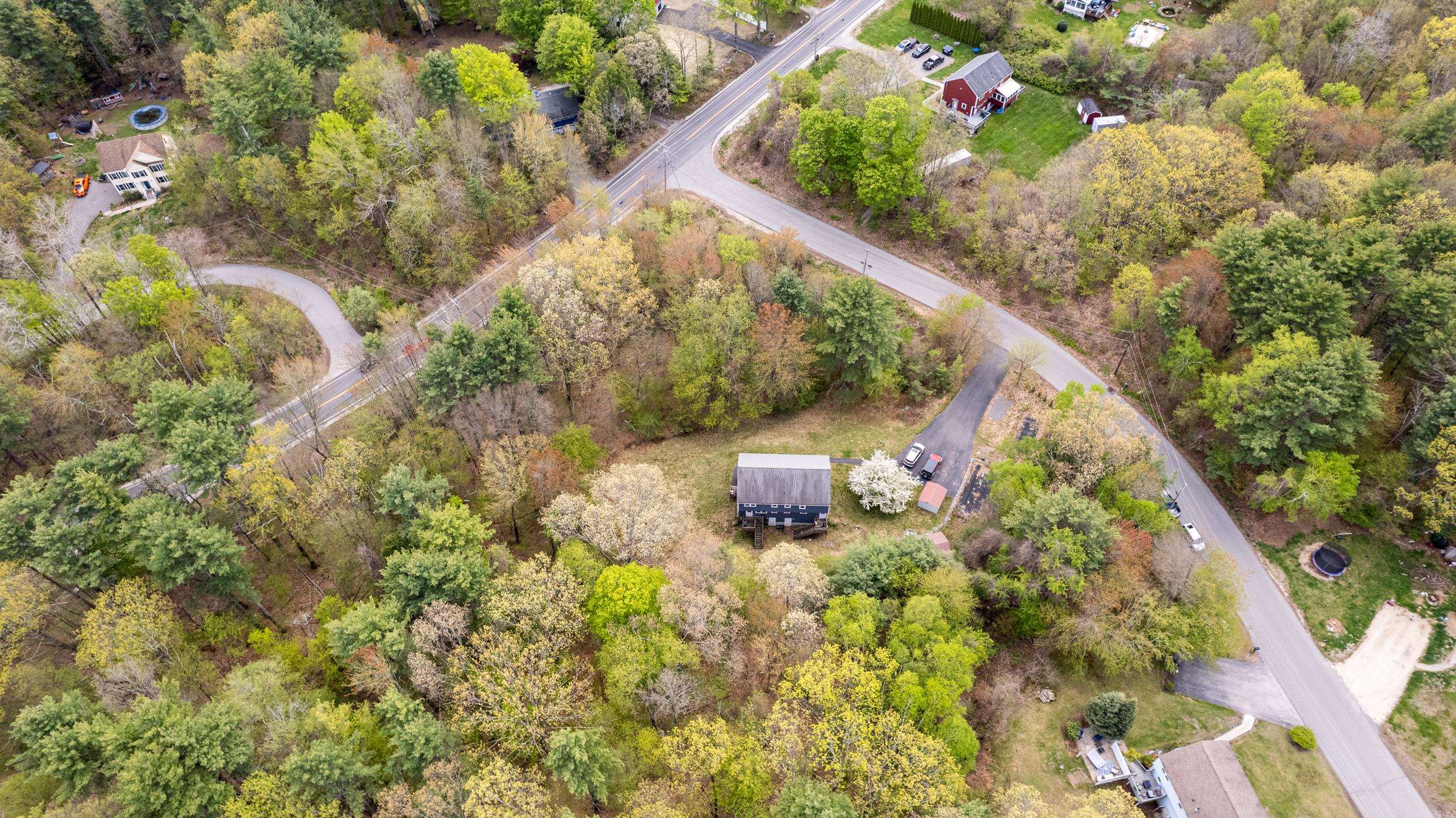 206 Hampstead Road Derry, NH 03038 - Photo 10 of 24