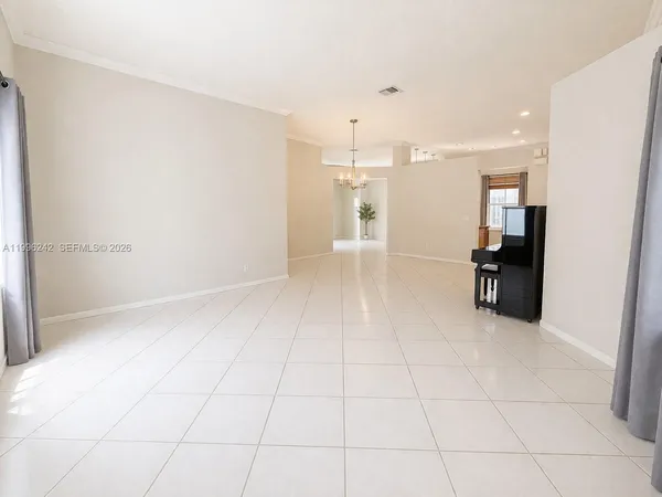 $5,000 | 717 Tanglewood Circle, Weston, FL 33327