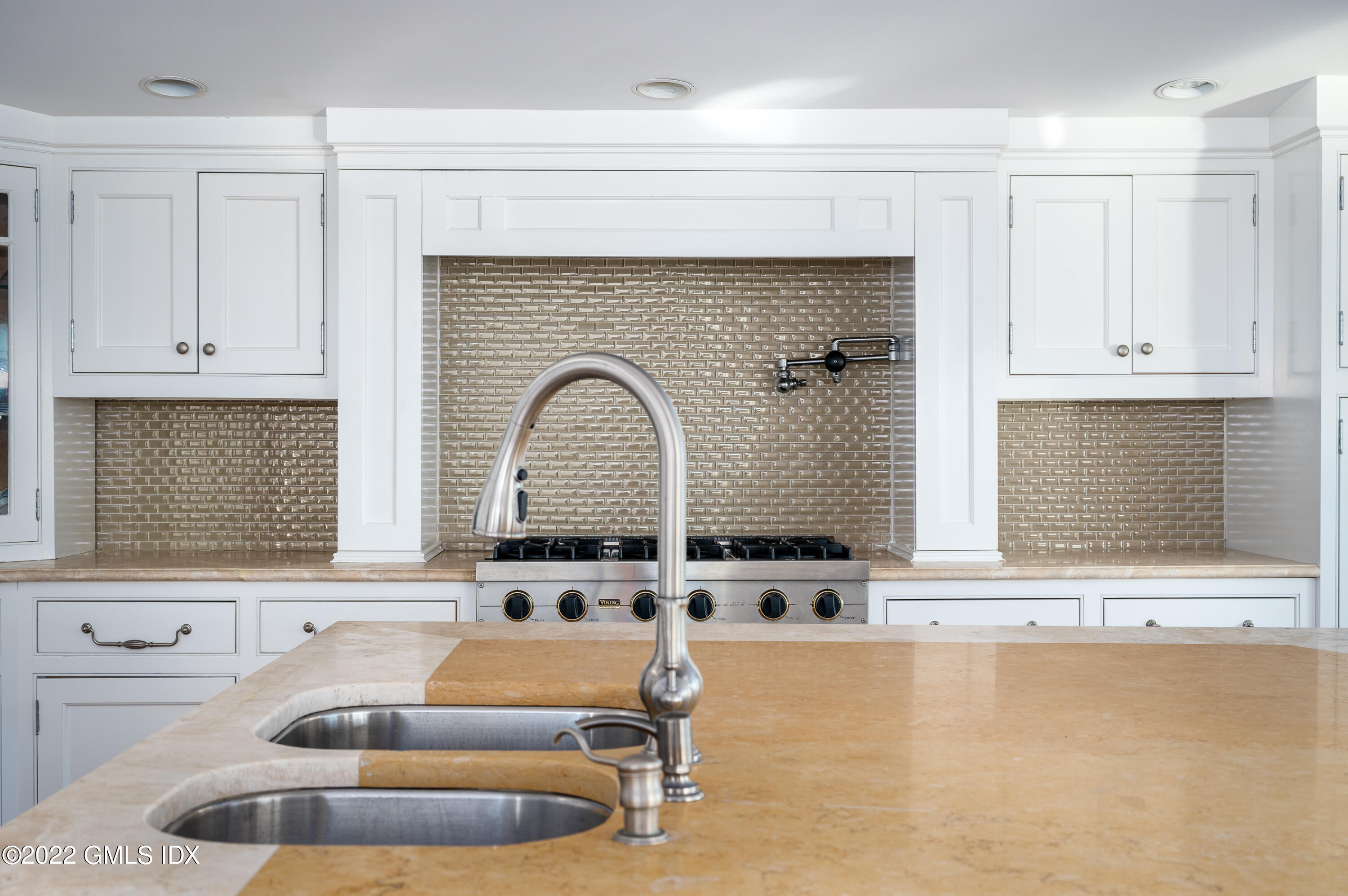 30 Surf Road Westport, CT 06880 - Photo 16 of 59 Kitchen