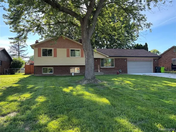 $389,900 | 46365 Community Center Drive, Chesterfield, MI 48047
