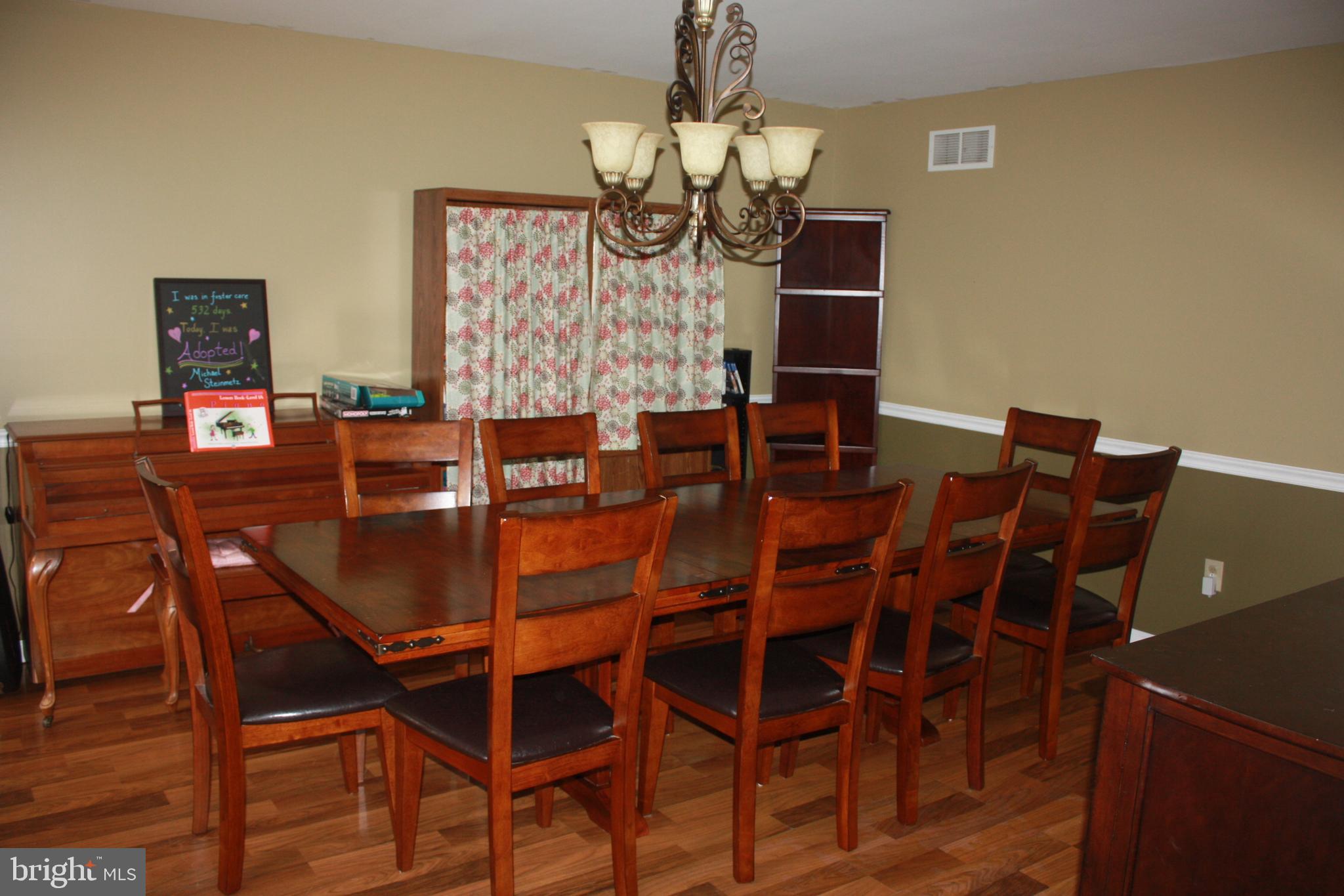 409 Martins Road Reading, PA 19608 - Photo 6 of 22 Dining Room