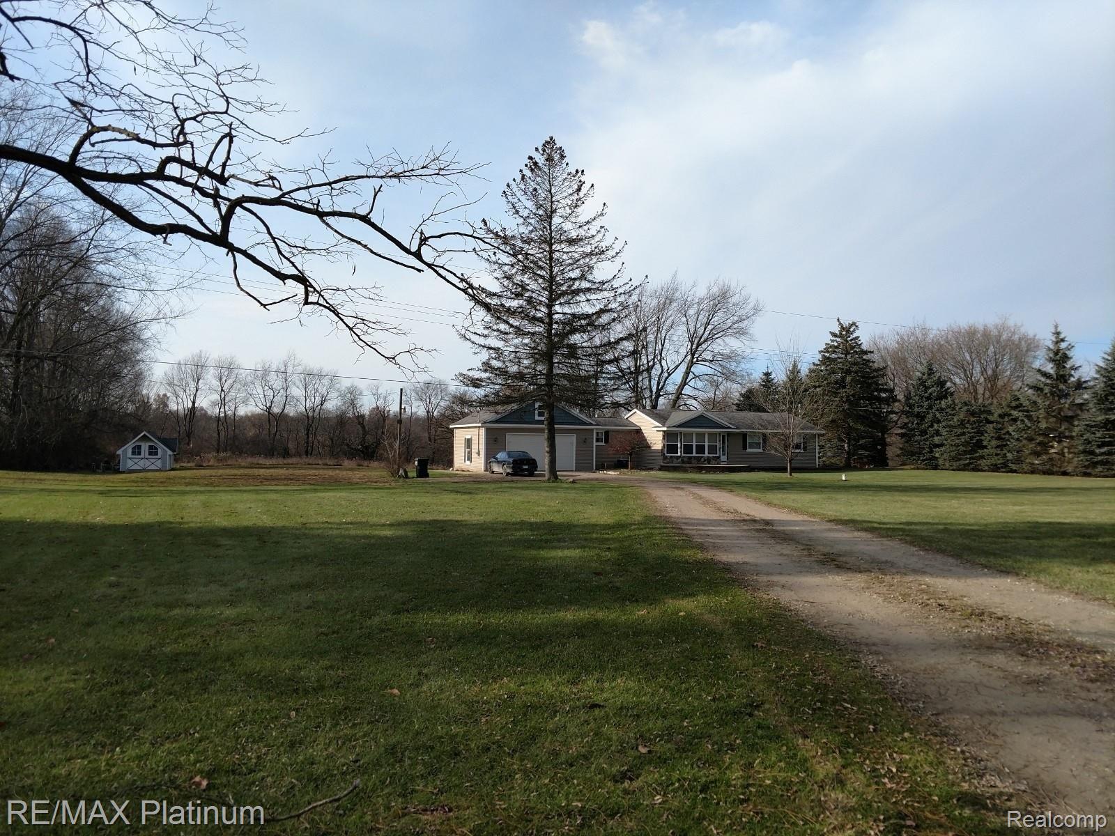 2727 Musson Road Howell, MI 48855 - Photo 19 of 19 Front.jpg