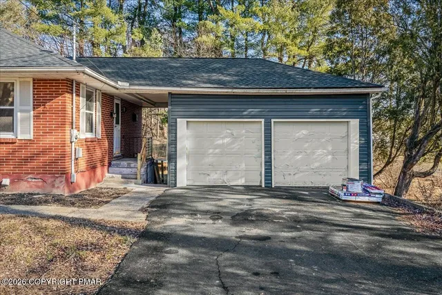 $370,000 | 7136 Howell Terrace, Stroudsburg, PA 18360