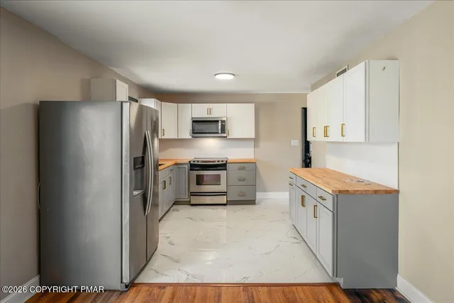 $370,000 | 7136 Howell Terrace, Stroudsburg, PA 18360