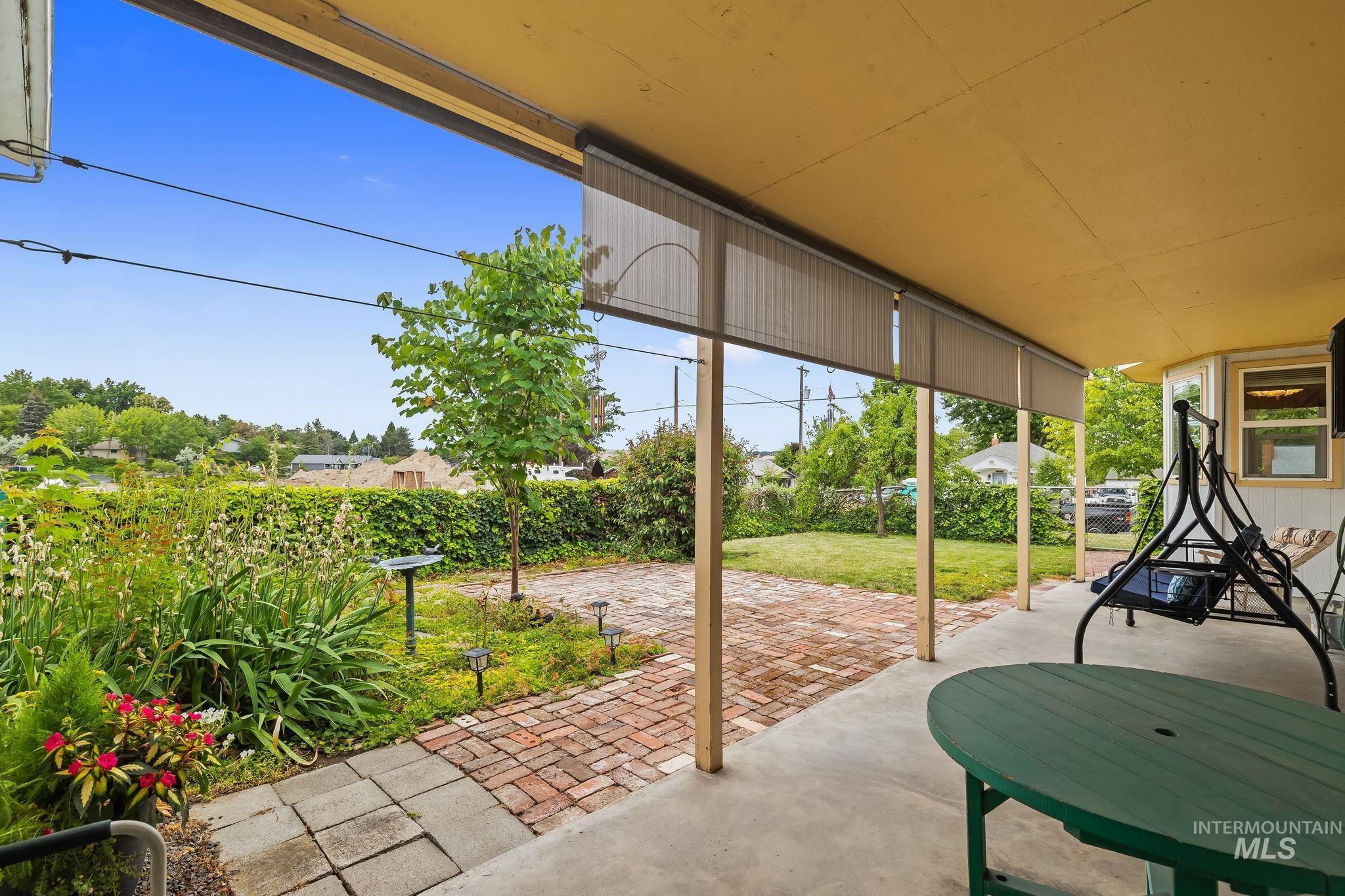 1721 3rd Street Lewiston, ID 83501 - Photo 21 of 45 Covered patio space featuring a concrete floor and privacy screens