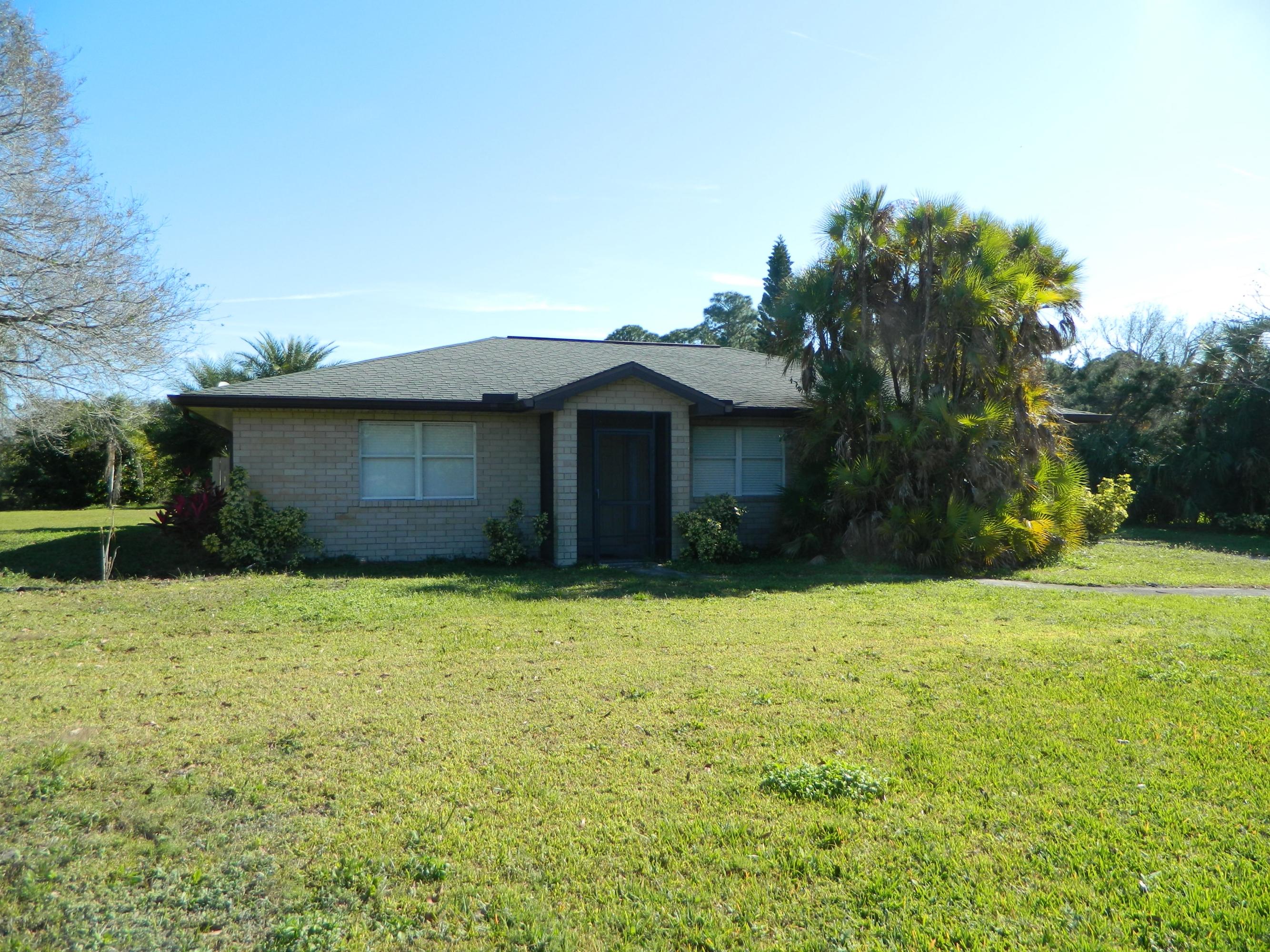 2340 South Rock Road Fort Pierce, FL 34945 - Photo 2 of 18 DSCN2810