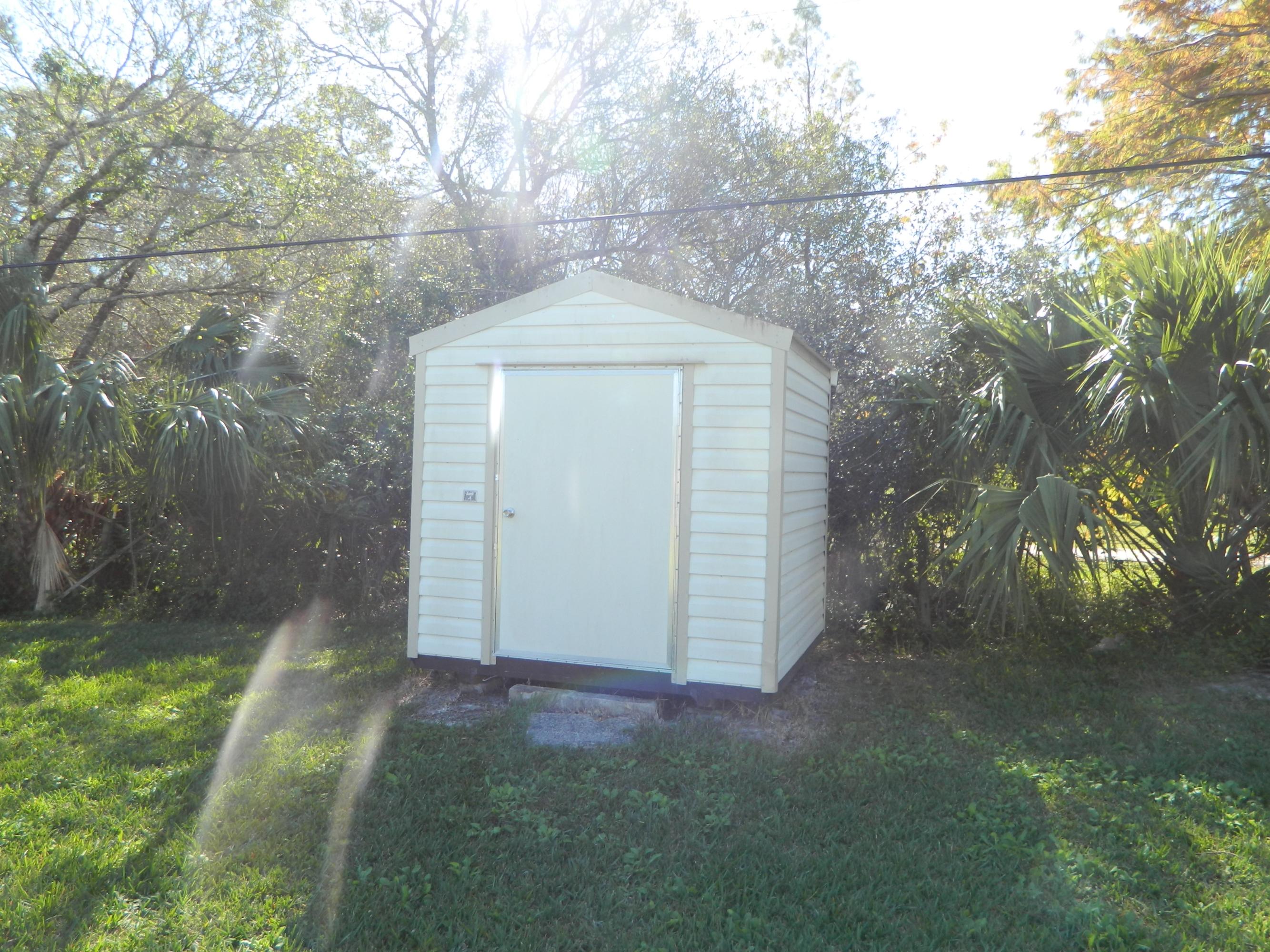 2340 South Rock Road Fort Pierce, FL 34945 - Photo 7 of 18 DSCN2798