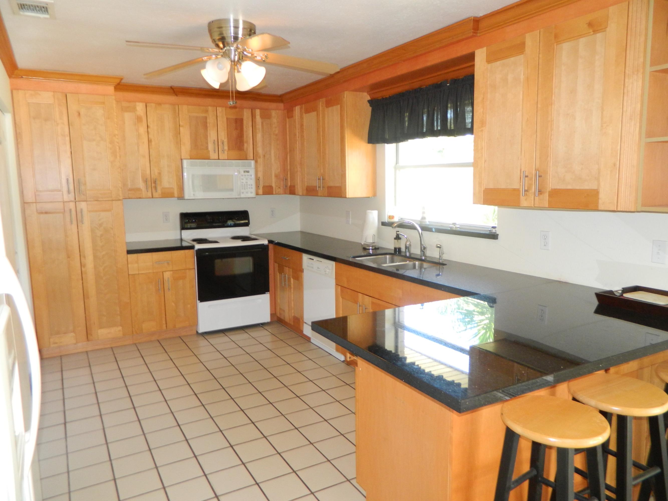 2340 South Rock Road Fort Pierce, FL 34945 - Photo 9 of 18 DSCN2792