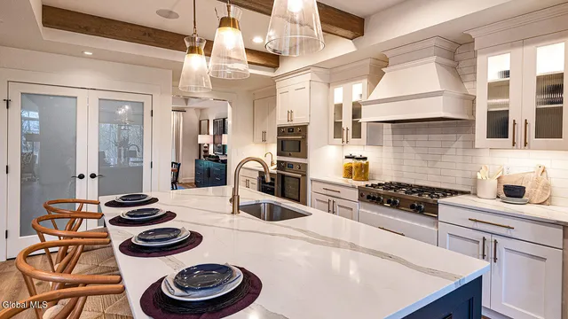 $1,175,900 | 16 Bergen Place, Niskayuna, NY 12309