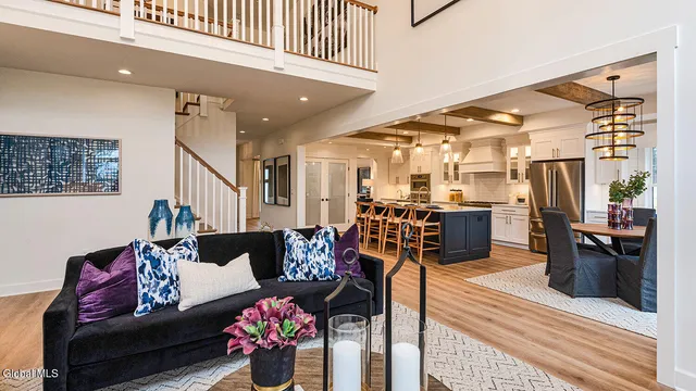 $1,175,900 | 16 Bergen Place, Niskayuna, NY 12309