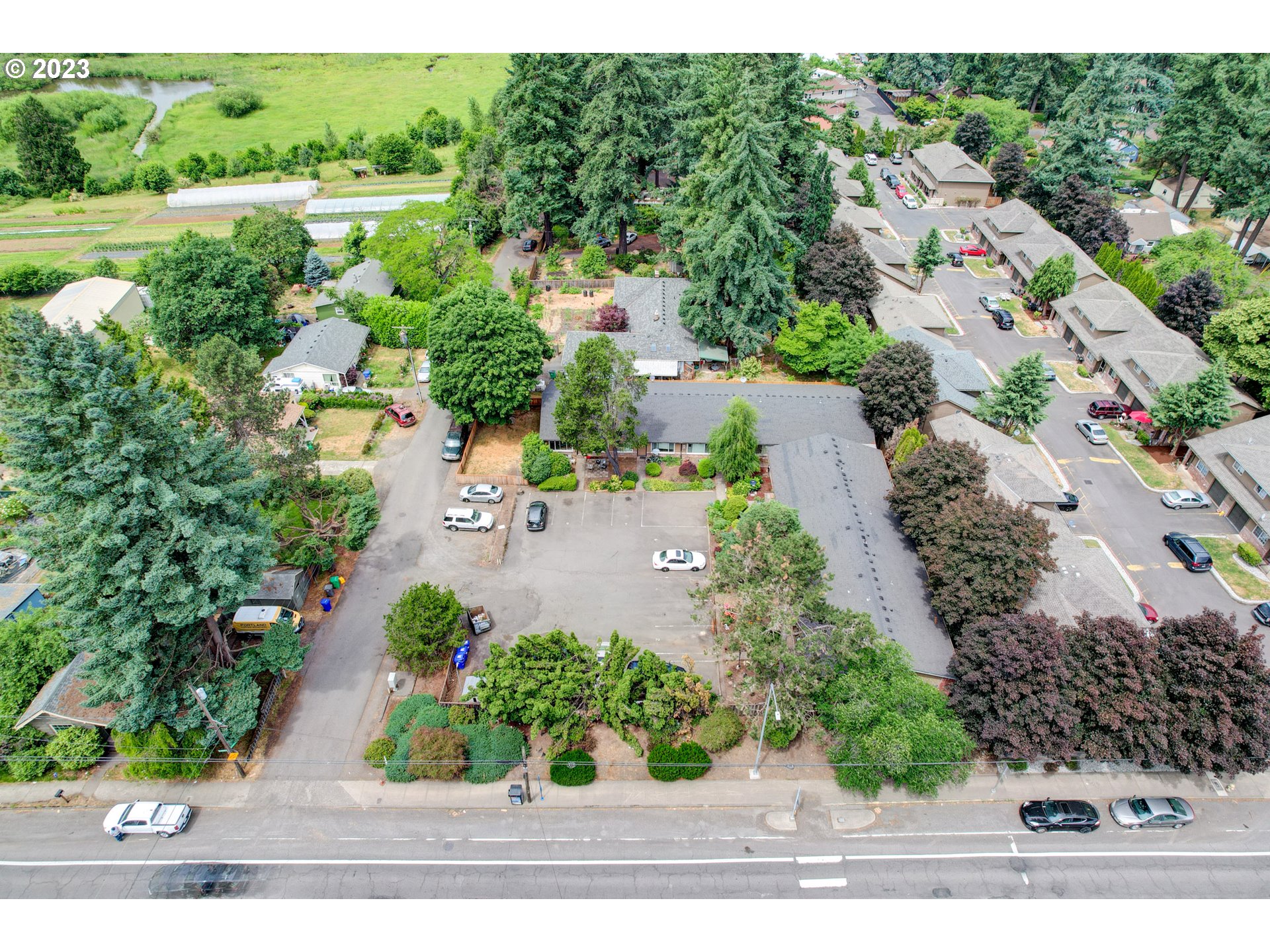 12021 Southeast Foster Road Portland, OR 97266 - Photo 3 of 23 Gallery Image 3