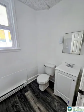 $1,100 | 42 North Eighth Street, Unit 1R, Allentown, PA 18101