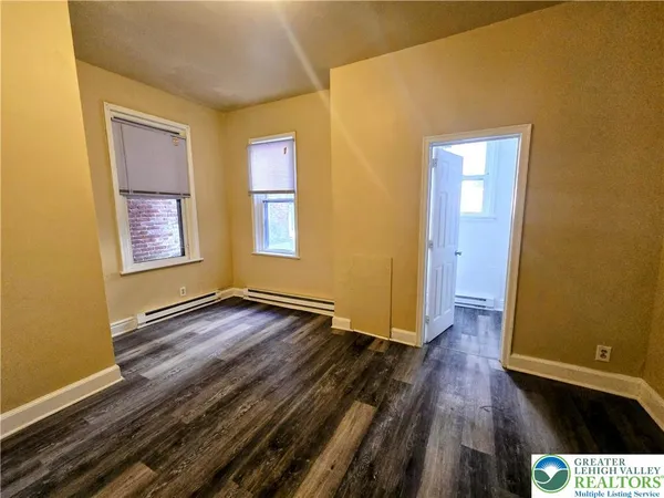 $1,100 | 42 North Eighth Street, Unit 1R, Allentown, PA 18101