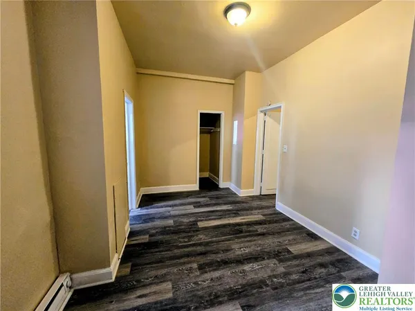 $1,100 | 42 North Eighth Street, Unit 1R, Allentown, PA 18101