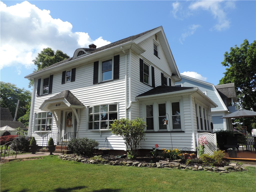 635 Beach Avenue Rochester, NY 14612 - Photo 1 of 1