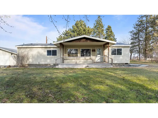 $560,000 | 32265 East Punkin Center Road, Hermiston, OR 97838