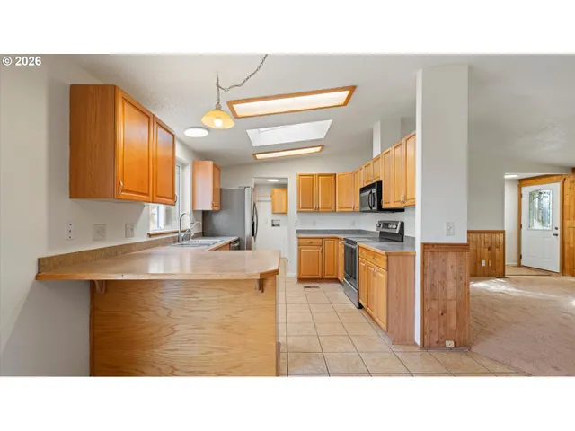 $560,000 | 32265 East Punkin Center Road, Hermiston, OR 97838