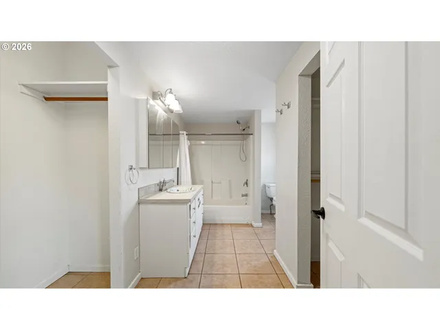 $560,000 | 32265 East Punkin Center Road, Hermiston, OR 97838