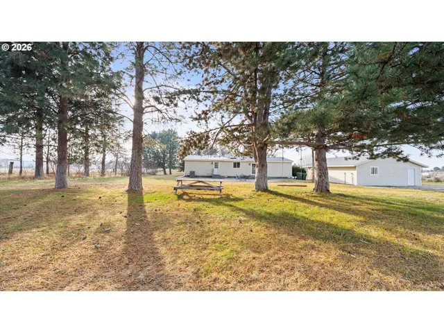 $560,000 | 32265 East Punkin Center Road, Hermiston, OR 97838