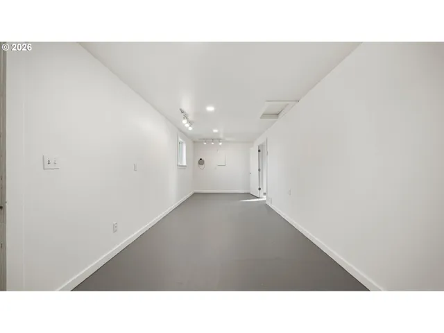 $560,000 | 32265 East Punkin Center Road, Hermiston, OR 97838