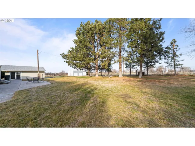 $560,000 | 32265 East Punkin Center Road, Hermiston, OR 97838