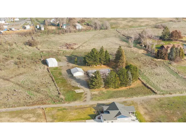$560,000 | 32265 East Punkin Center Road, Hermiston, OR 97838