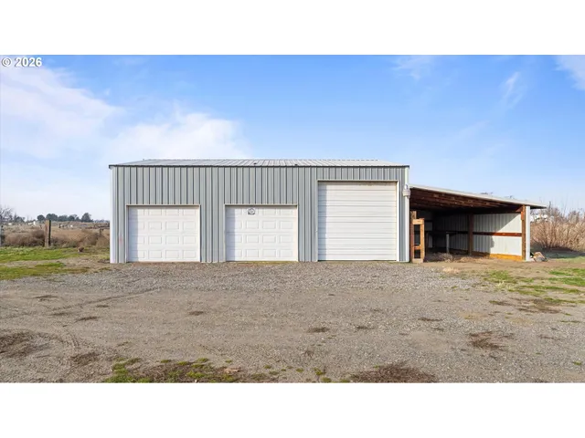 $560,000 | 32265 East Punkin Center Road, Hermiston, OR 97838