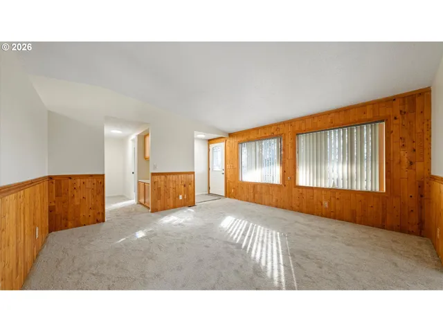 $560,000 | 32265 East Punkin Center Road, Hermiston, OR 97838