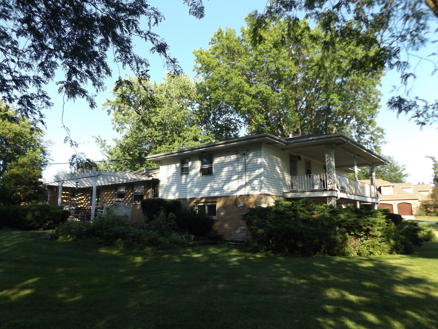 1516 Willow Road Schaumburg, IL 60173 - Photo 4 of 38