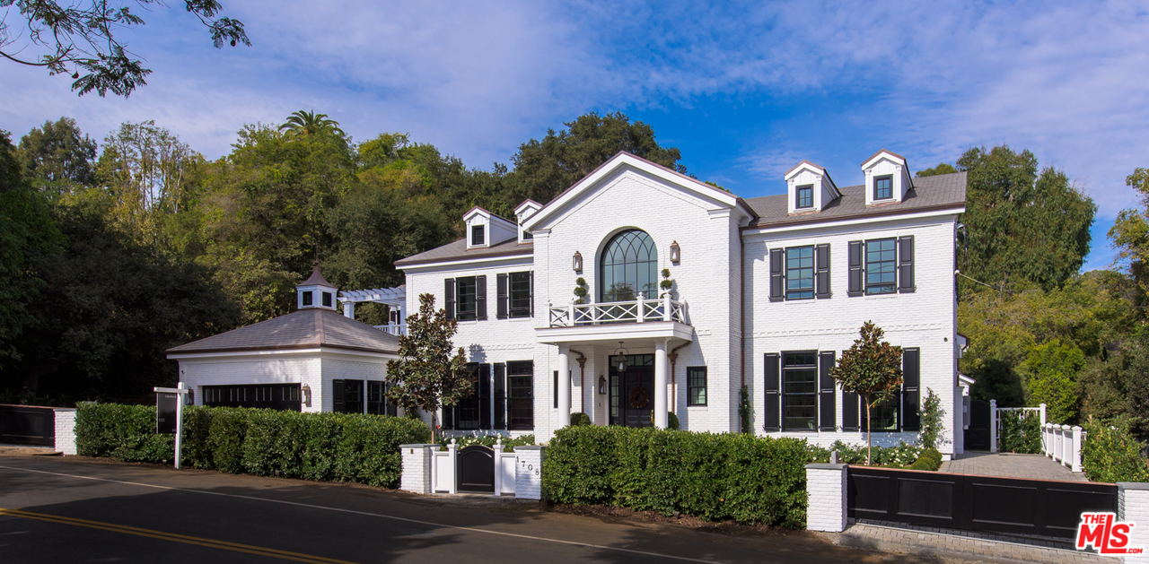 1708 Westridge Road Los Angeles, CA 90049 - Photo 2 of 4