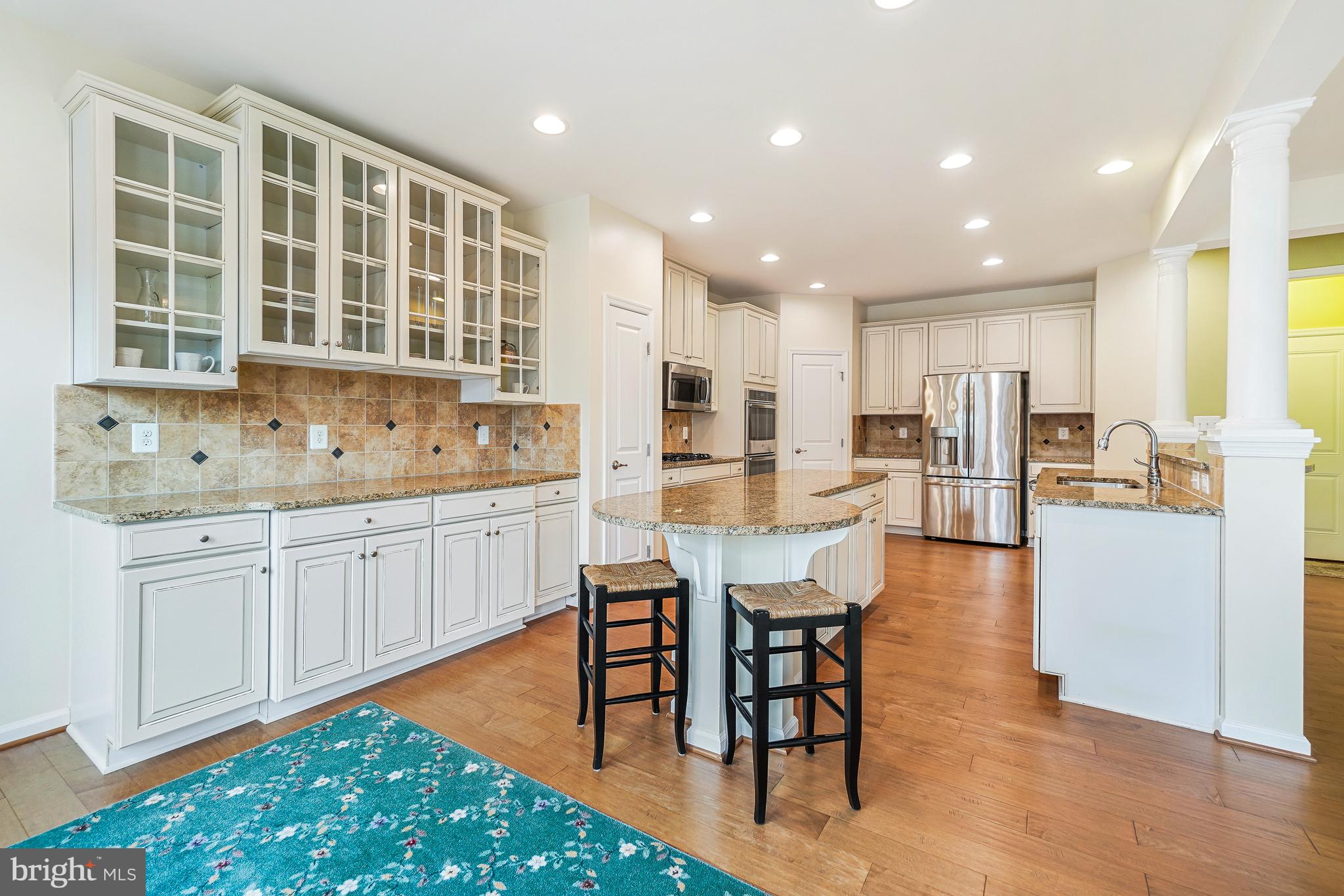 4463 Weejun Loop Woodbridge, VA 22192 - Photo 16 of 43 Kitchen