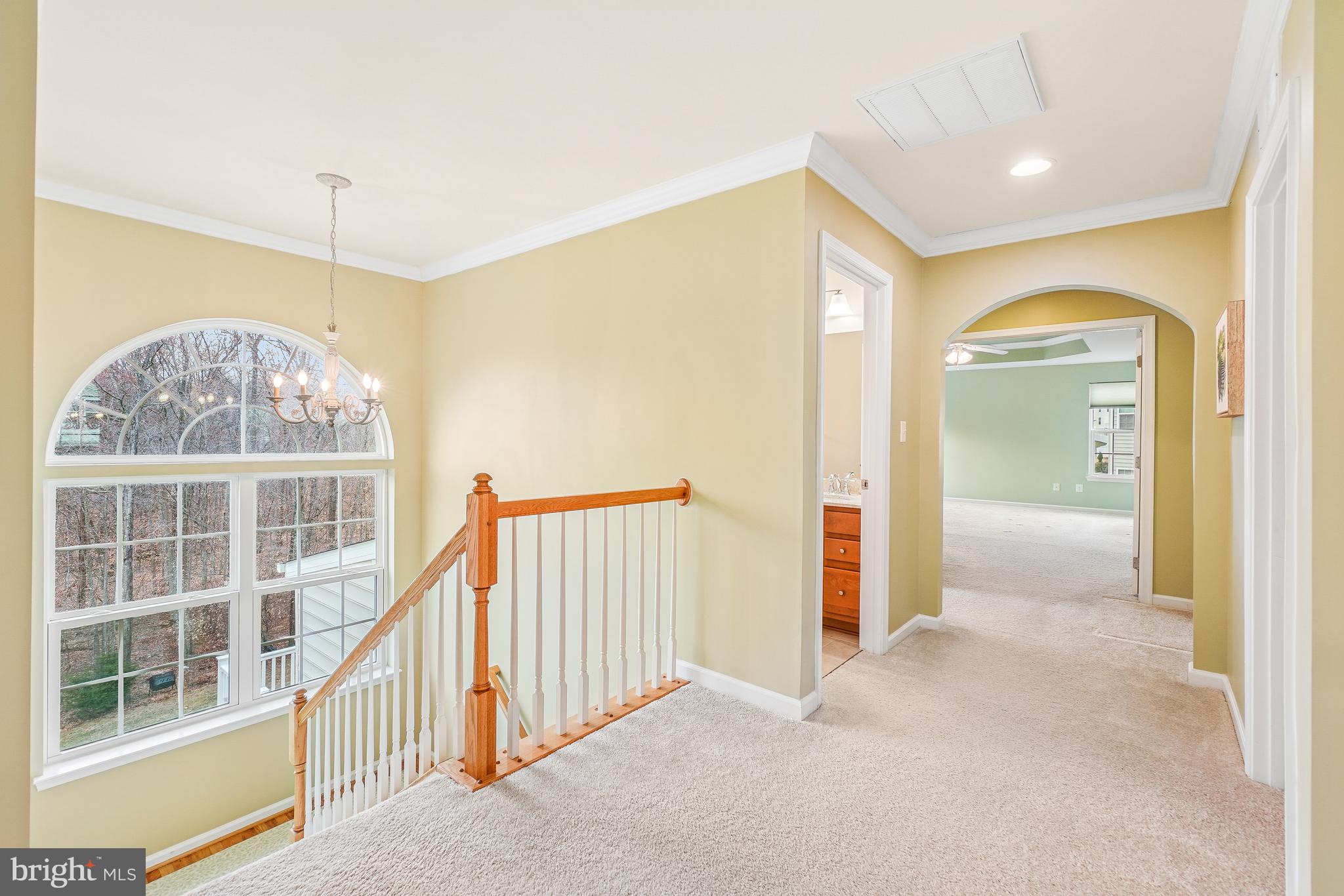 4463 Weejun Loop Woodbridge, VA 22192 - Photo 21 of 43 Upstairs Hall