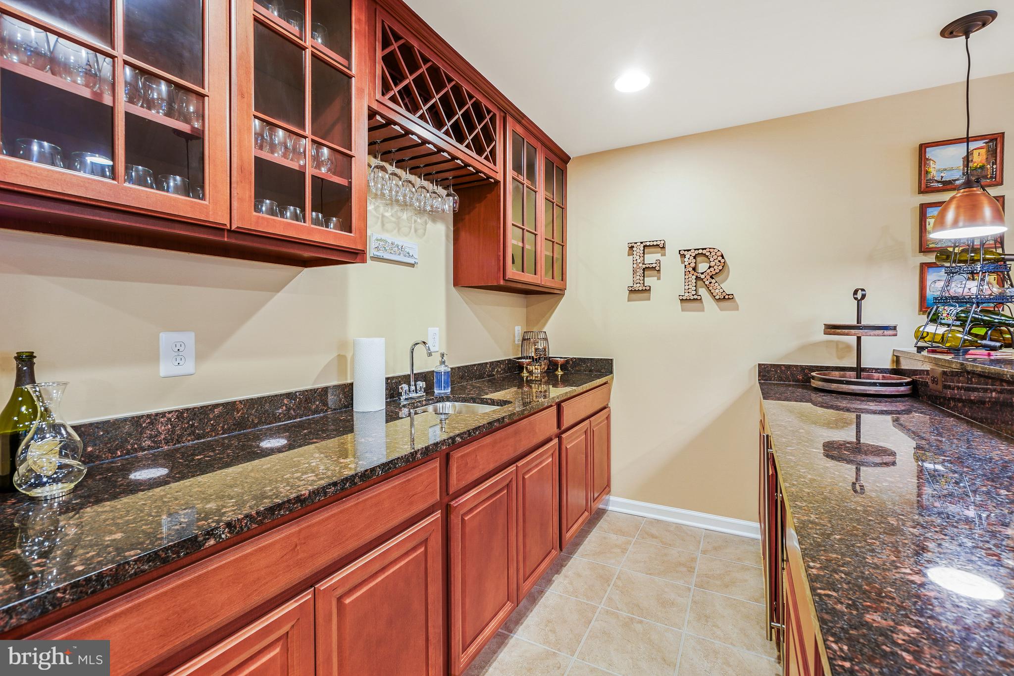 4463 Weejun Loop Woodbridge, VA 22192 - Photo 35 of 43 Wet Bar