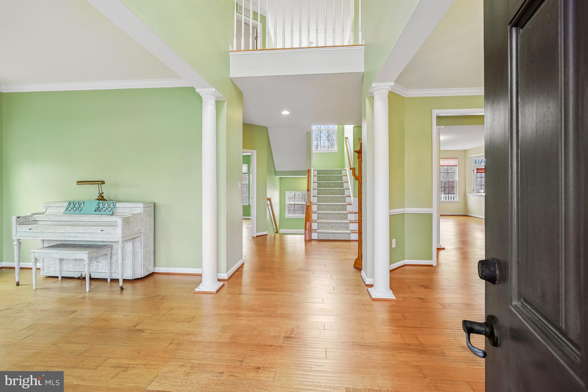 4463 Weejun Loop Woodbridge, VA 22192 - Photo 4 of 43 Entry