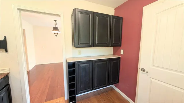 $399,000 | 3385 Southwest Sw Highway, El Dorado Springs, MO 64744