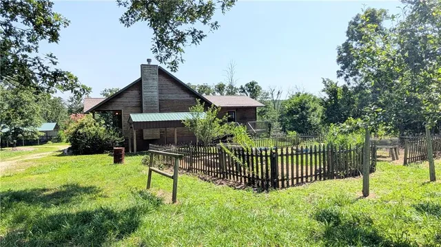 $399,000 | 3385 Southwest Sw Highway, El Dorado Springs, MO 64744