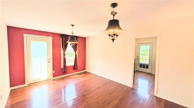 $399,000 | 3385 Southwest Sw Highway, El Dorado Springs, MO 64744